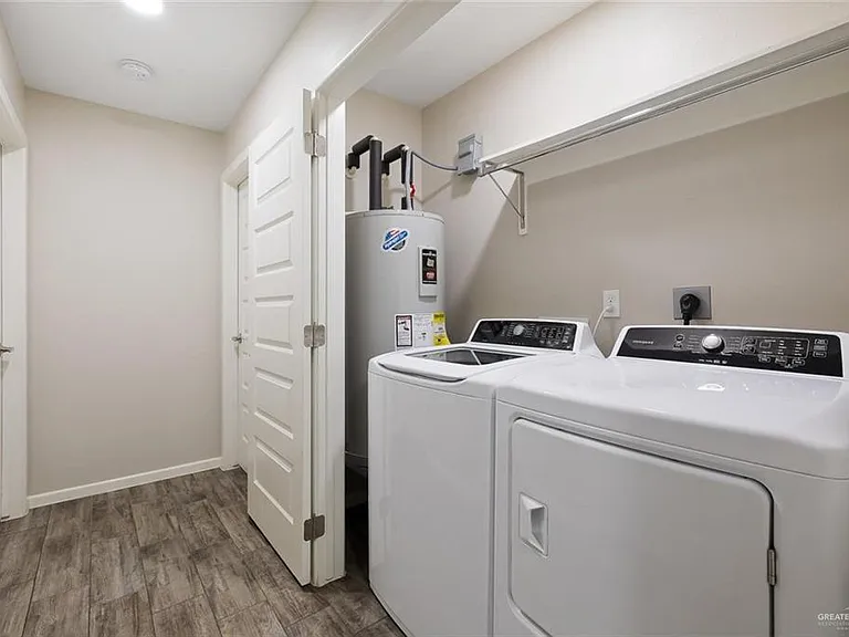 3412 Sahara Dr #3 — Photo 12