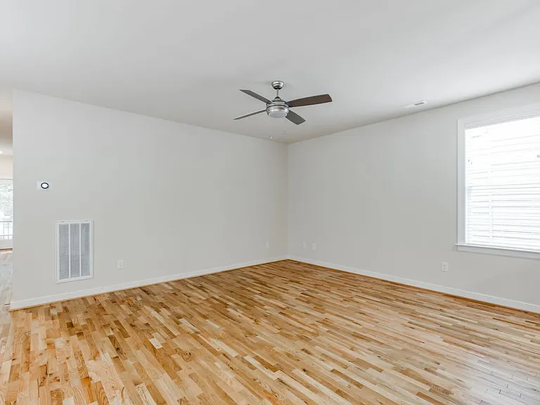 1101 Oakwood Ave — Photo 7