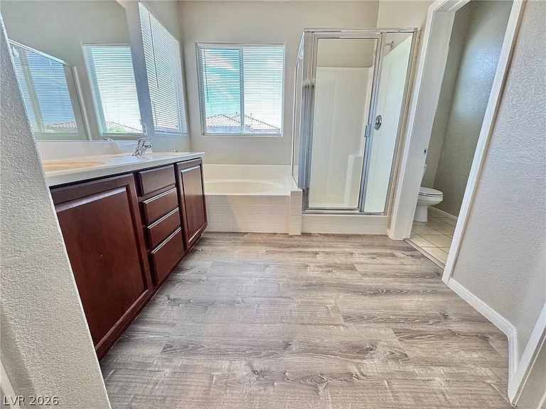 6012 Traviata Ave — Photo 11