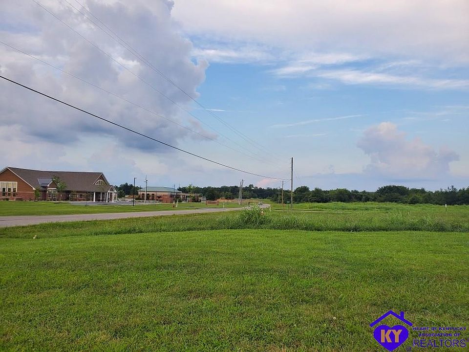 2nd image of 114 Union Cir