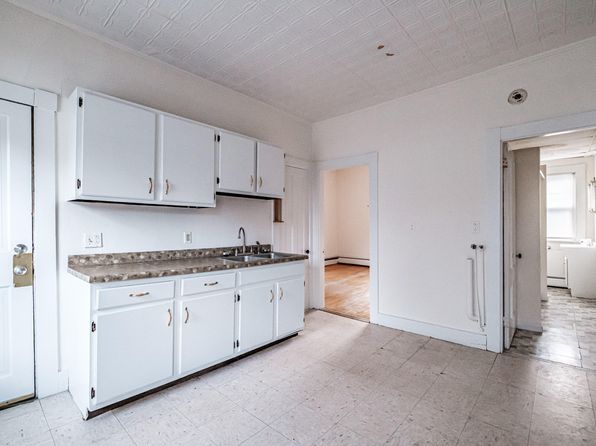 lewiston-maine-211038534 picture