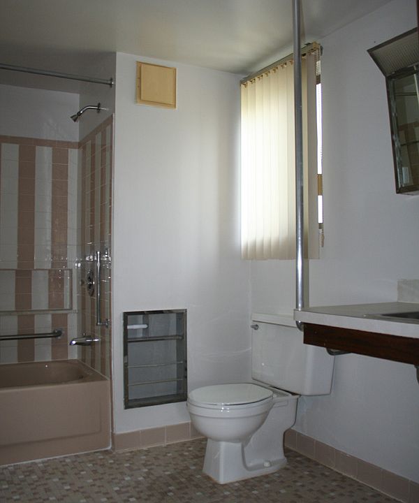 Building Photo 4