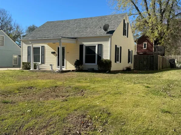 837 SW Oakley Ave, Topeka, KS 66606