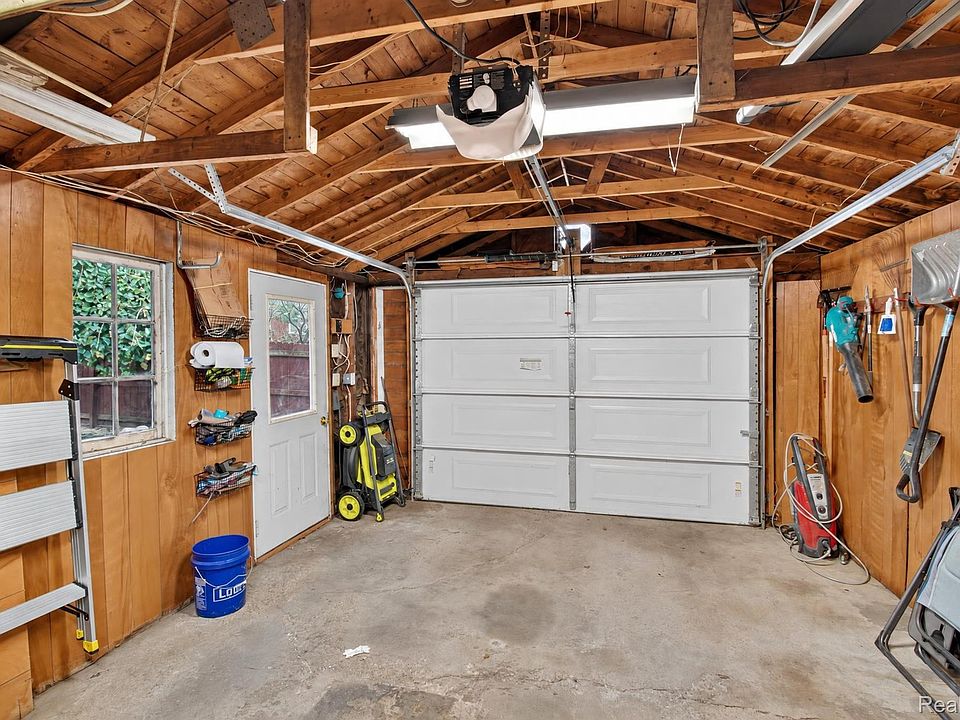 536 S Minerva Ave, photo 30