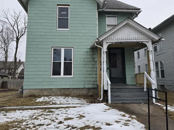 817 E 14th St, Davenport, IA 52803
