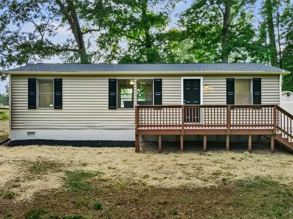 1564 Canterbury Rd, Saint Stephens Church, VA 23148