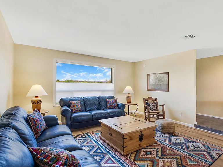 10380 N Hacienda Hermosa Dr — Photo 19