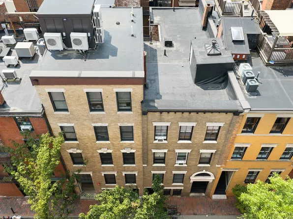 98 Myrtle St, Boston, MA 02114