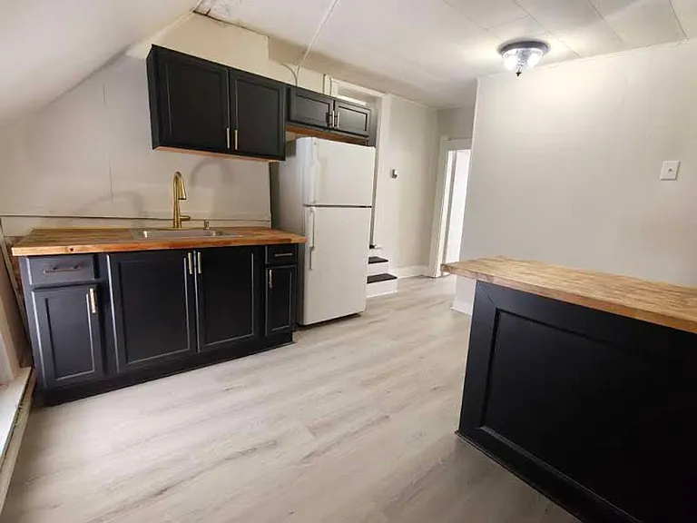 317 E Washington St #3 — Photo 7