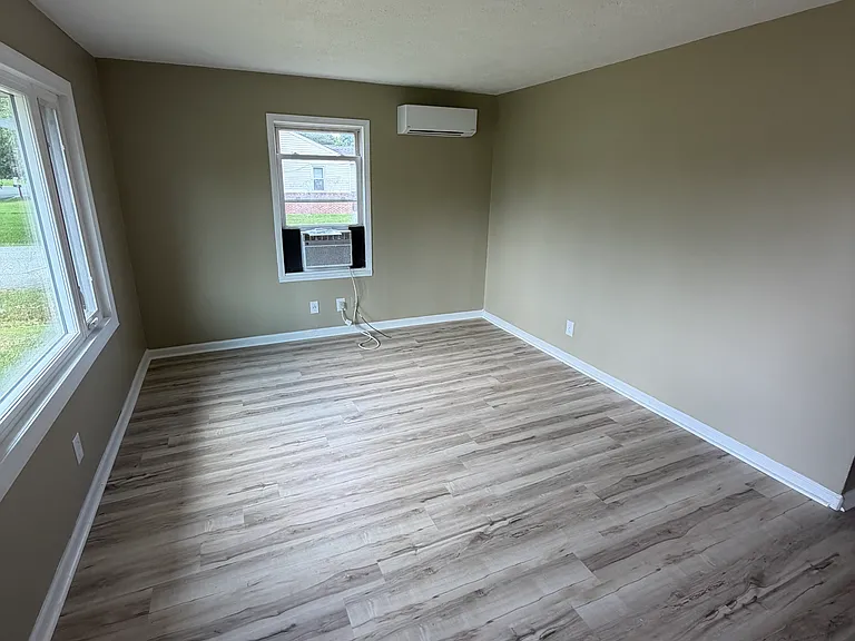 2800 Goodman St #1 — Photo 2