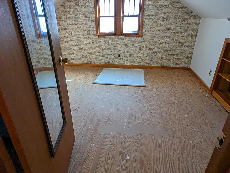 Upstairs bedroom