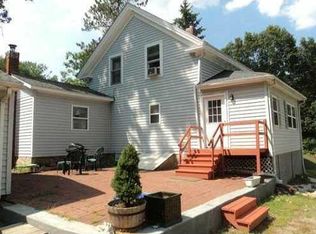 97 Highview Ave, Hope Valley, RI 02832
