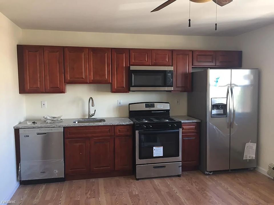 Kitchen+Living Room