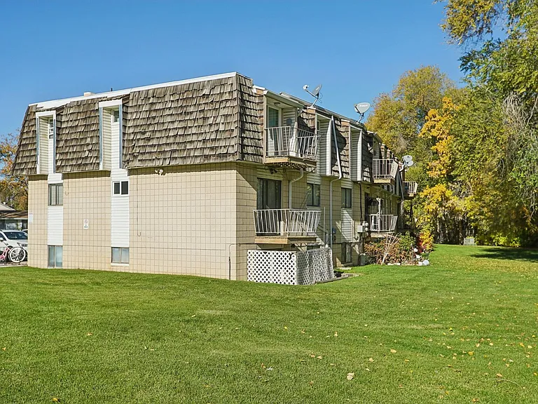 645 Swenson Ave #3 — Photo 9
