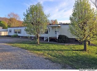 215 Fitzgerald Ln, Waynesville, NC 28786