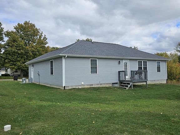 3rd image of 1875 W County Road 100 N