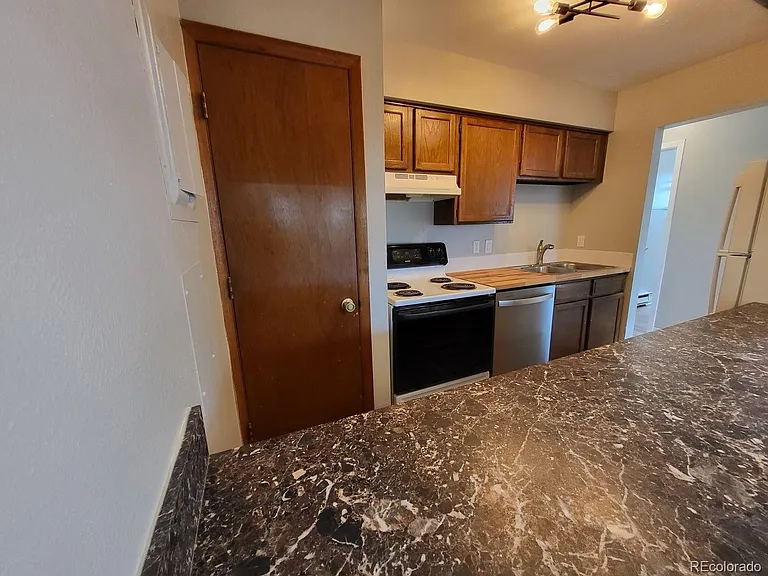 210 S Ingalls St #6 — Photo 6