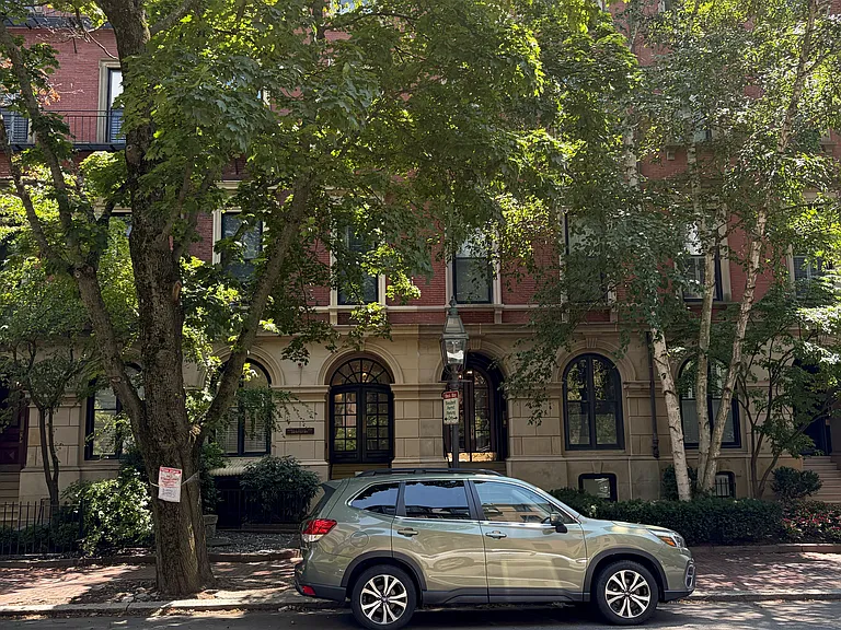 26 Marlborough St #4 — Photo 16