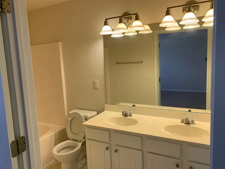 409 Ruby Walk Dr — Photo 9