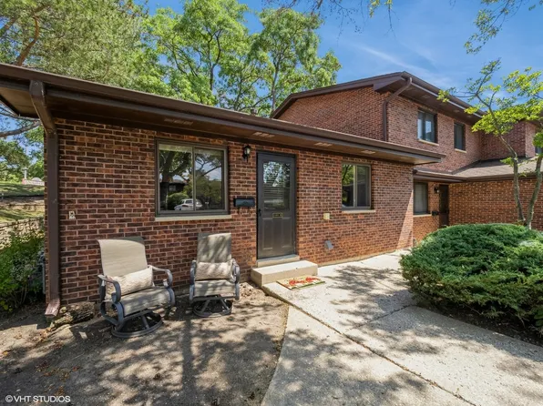 1101 Geneva Ln APT B, Lake Zurich, IL 60047