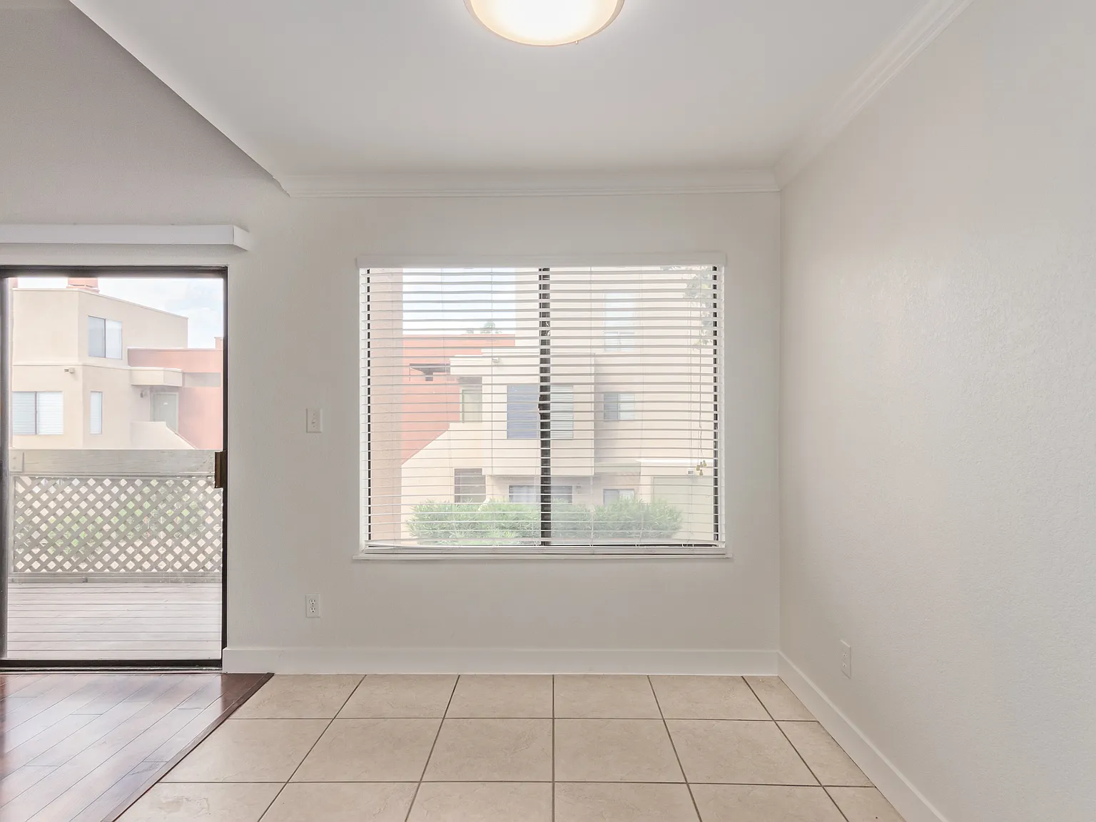 2 bed, 955 sqft, $2,000 — Photo 4
