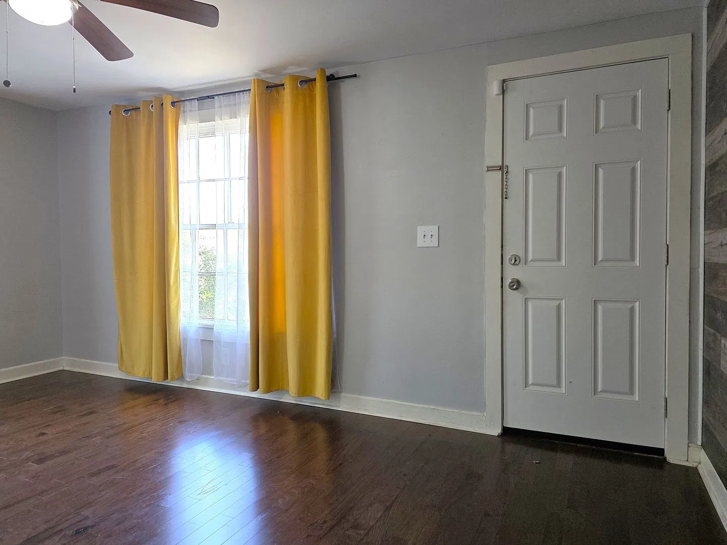 Charming 3 Bedroom, 1.5 Bath Cottage Near Hospitals and Tyler Jr College — Photo 3