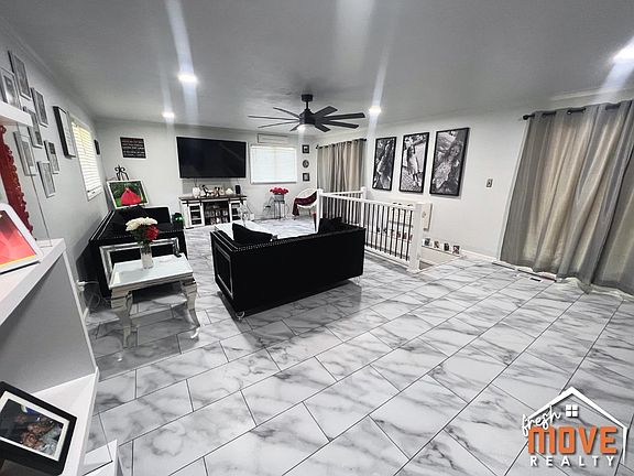 3rd image of 1539 N Roosevelt Ave