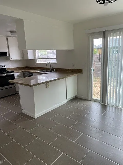 2 bed, $2,595 — Photo 1