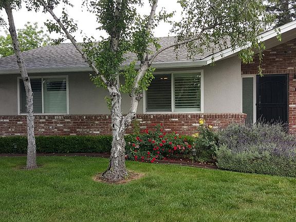 3rd image of 31 W Robinhood Dr