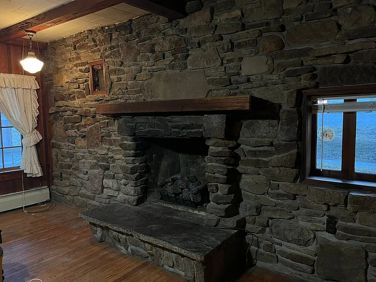 9815 Lick Creek Rd — Photo 8