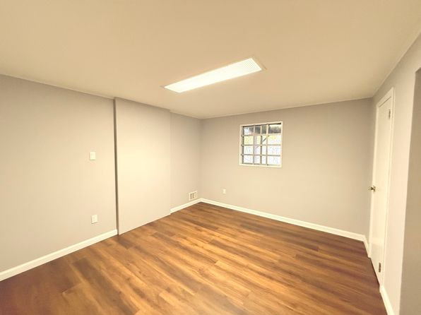 1042 N Broadway #1