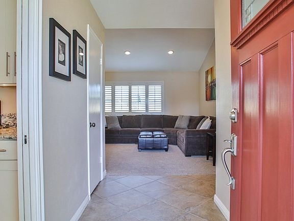 3rd image of 1160 Lois Cir