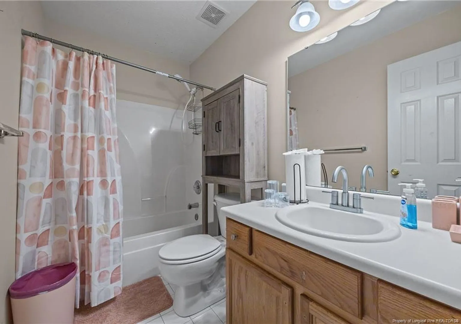 Stunning 4-Bedroom Brick Ranch with Bonus Room, Mother-in-Law Suite & Theater/Game Room — Photo 4