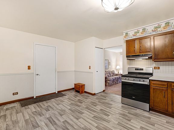New Flooring 2021, NEW Oven/Range 2022