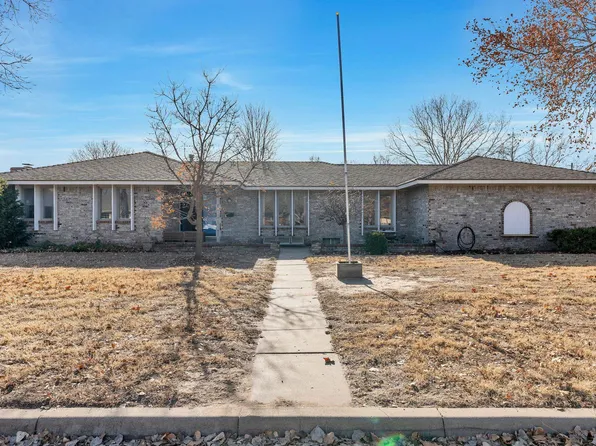 2245 W 18th St N, Wichita, KS 67203