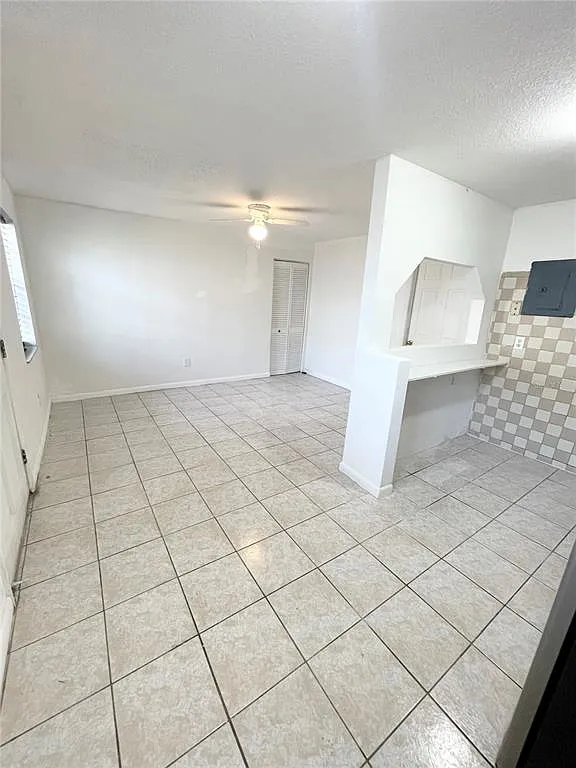 1 bed, 1.0 bath, 500 sqft, $900 — Photo 4