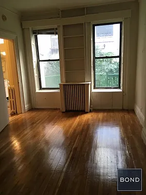 Rented by Bond New York | media 35