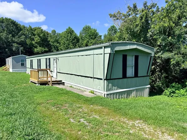 230 Braxton Ln #230, Lily, KY 40740