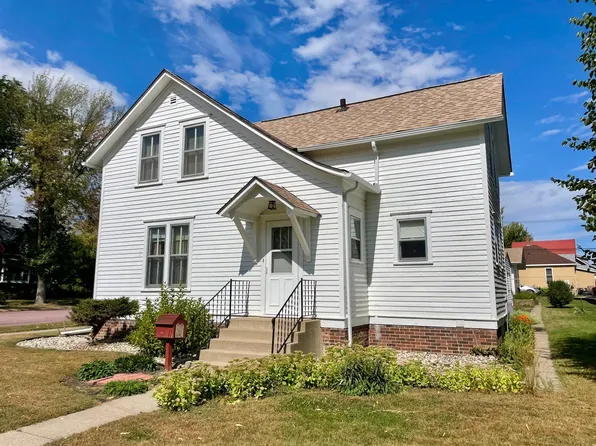 302 E Sanborn St, Springfield, MN 56087