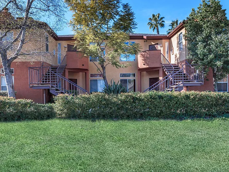 26160 Laguna Ct — Photo 18