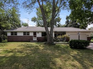 1194 Beechwood Dr, Jenison, MI 49428