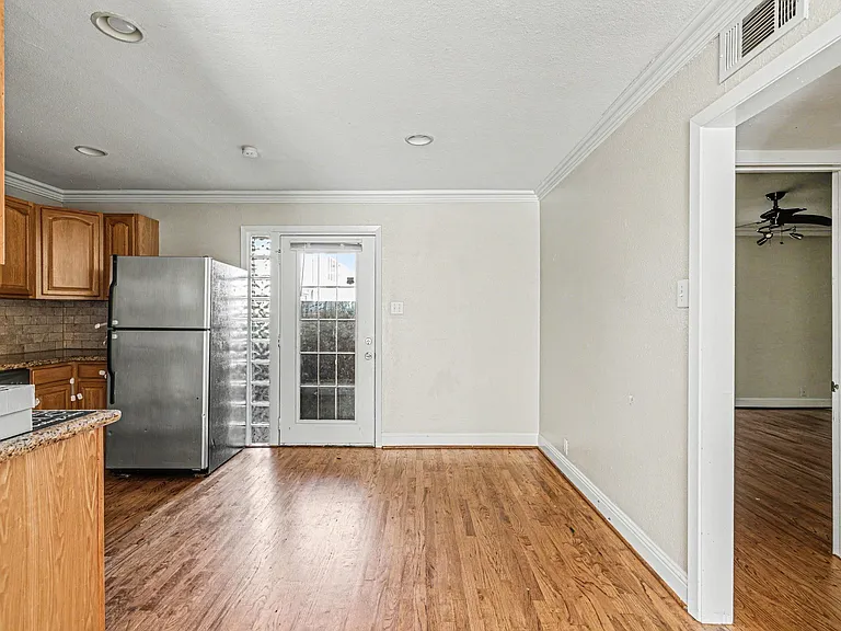 5222 Fleetwood Oaks Ave #111 — Photo 8