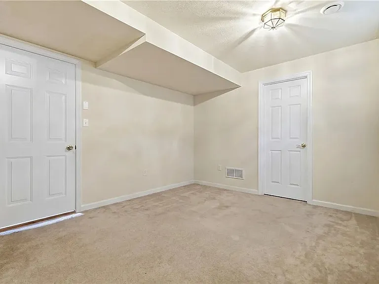 10565 Cherry Grove Ct — Photo 26