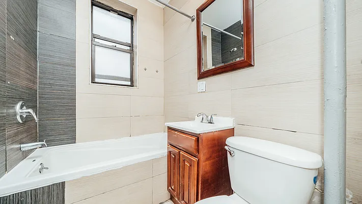 Rented by Nooklyn NYC LLC | media 9