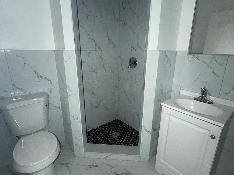 25 Riverview Pl #2L — Photo 7
