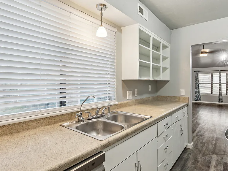 2721 Indian Creek Blvd — Photo 11