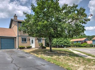 16 Swallow Ln, Howell, NJ 07731