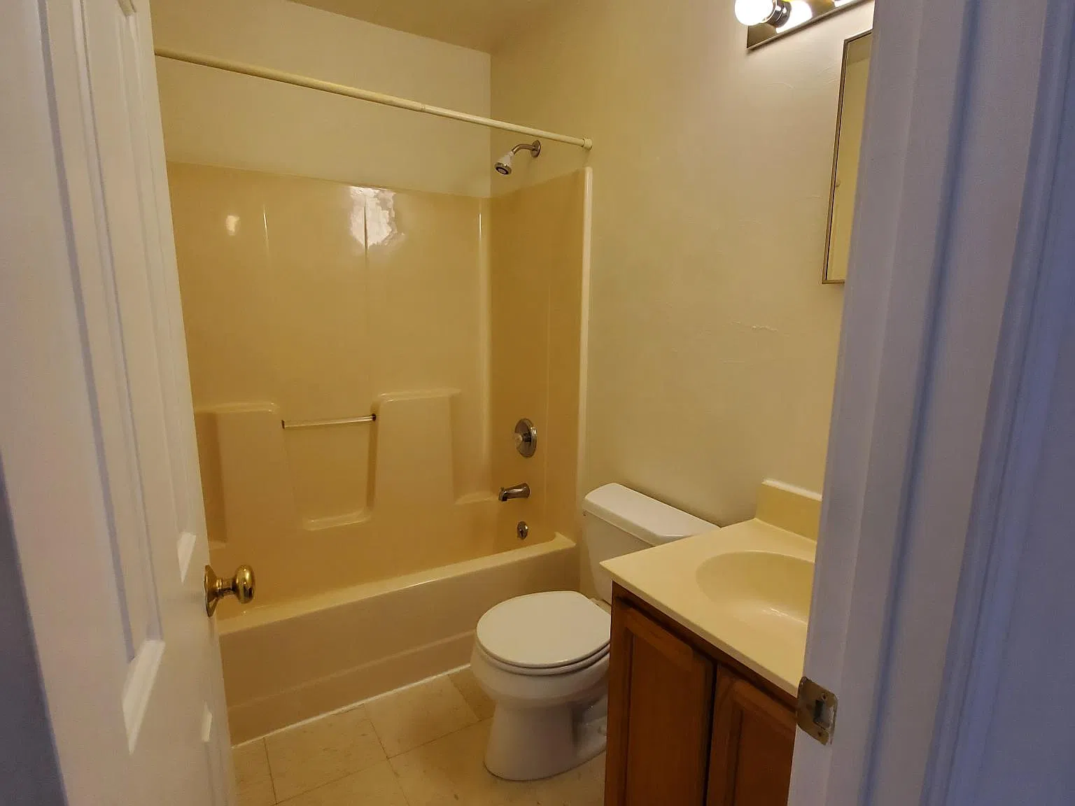 2 bed, 1.5 bath, $1,495 — Photo 3