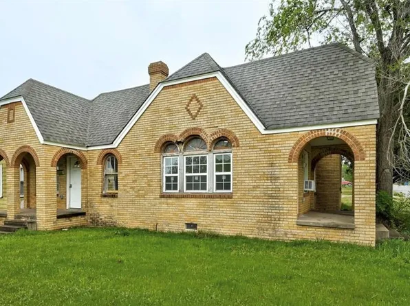 1327 W Missouri Ave, Chickasha, OK 73018