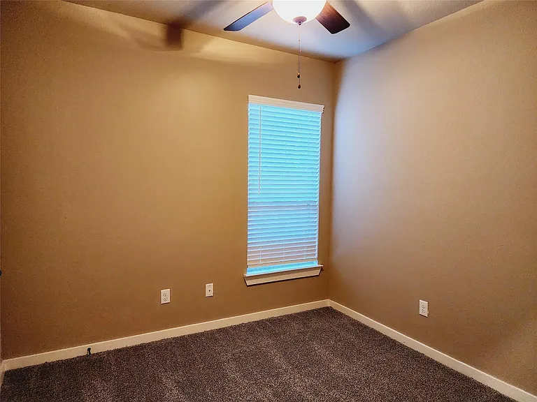 9836 Grosbeak Ln — Photo 15
